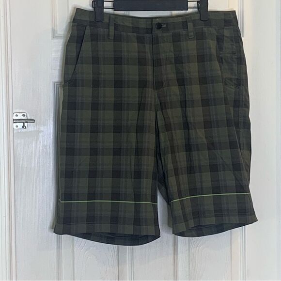 Lululemon Men's Kahuna Casual Golf Bermuda Walking Shorts Size 34 Green Plaid - Picture 2 of 8